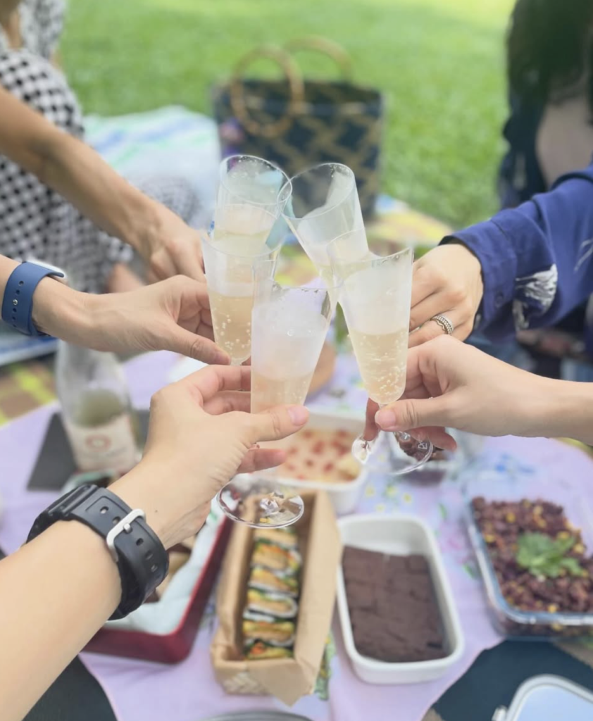 Cheer with non alcohol drink
